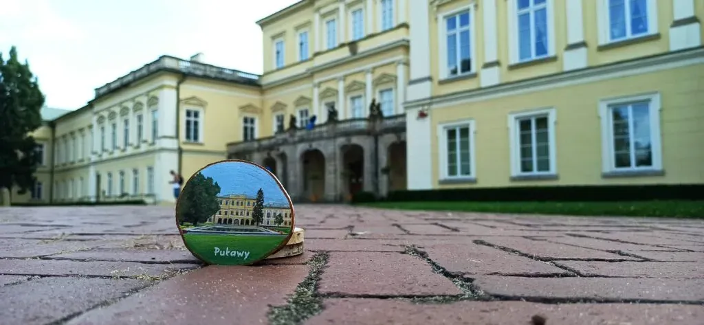 Malarstwo akrylowe na drewnie, praca pozioma z galerii Kreatywnego Kącika